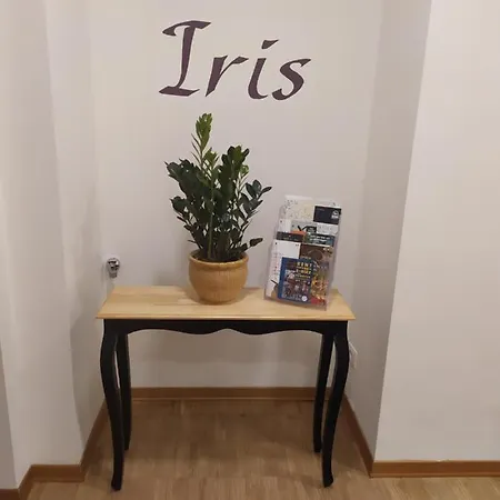 Iris Konukevi Trieste
