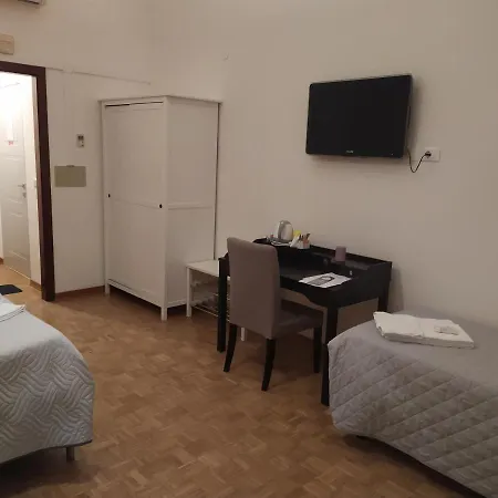 ゲストハウス アフィッタカメーレ イリス