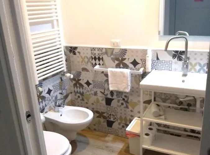 アフィッタカメーレ イリス ゲストハウス 4*