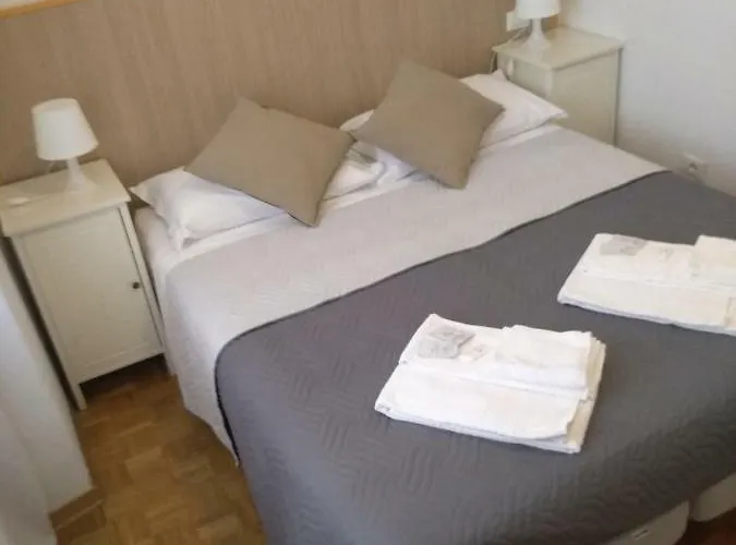 アフィッタカメーレ イリス トリエステ