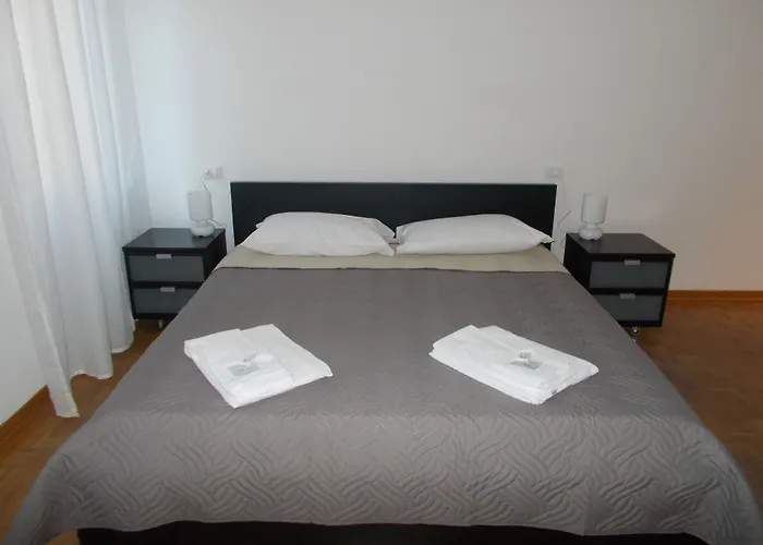 アフィッタカメーレ イリス 4*